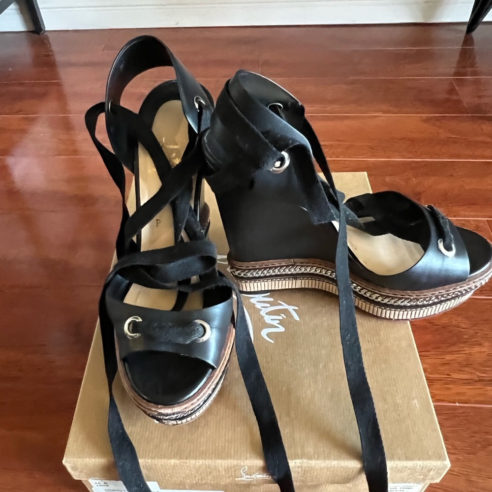 Christian Louboutin tribuli wedge Heels Size 40